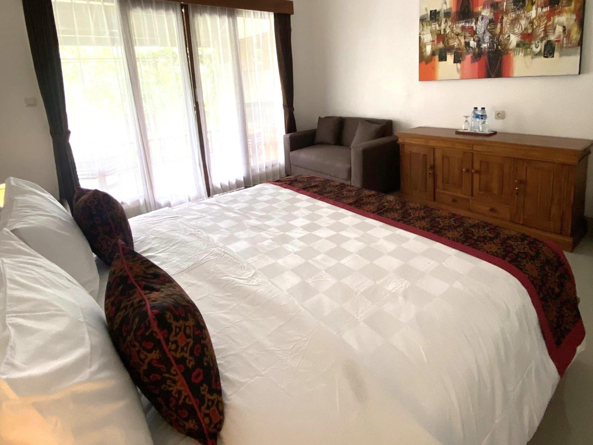 Nivaluma Hotel Убуд Екстериор снимка